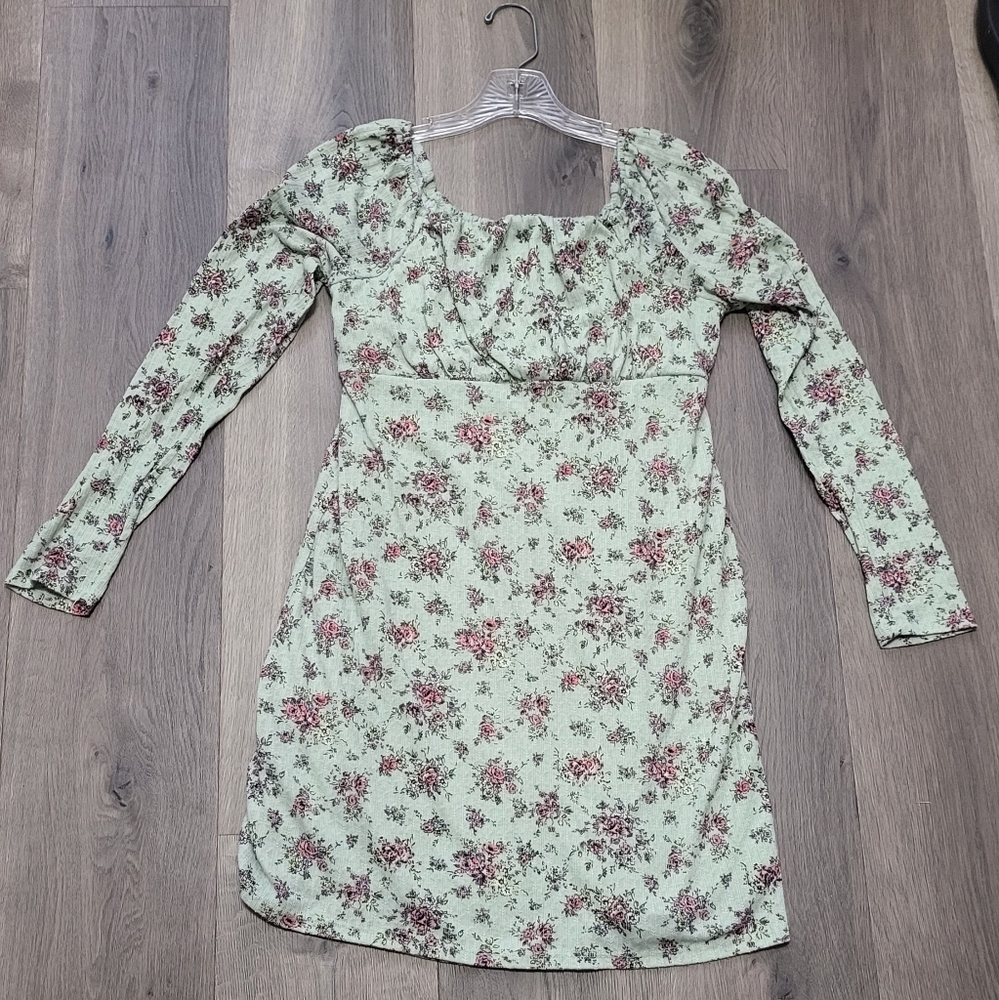 Short Square Neck Green Floral Dress Size 18